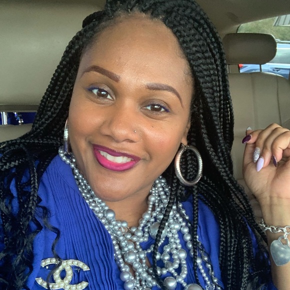 Meet your Posher, Shannon - Picture 5 of 8